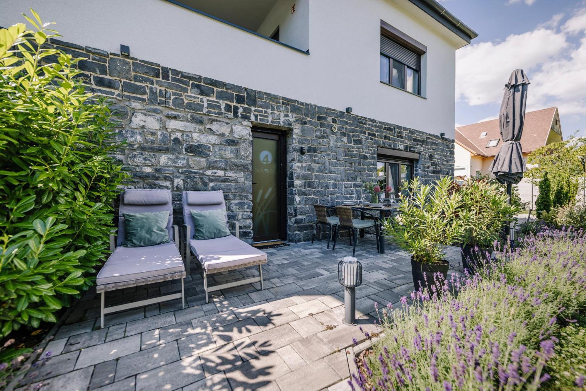 Nadas Center Home Badacsony Badacsonytomaj Exteriör bild